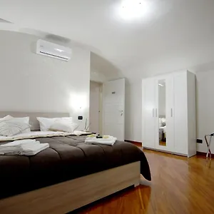 Montesantogroup Apartment
