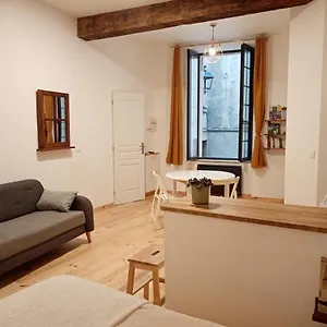 https://studio-ville-mdievale-charmant.hotels-rhonealpes.com